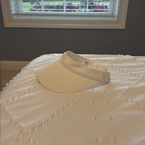 🤍 New Lululemon white Visor (never worn)